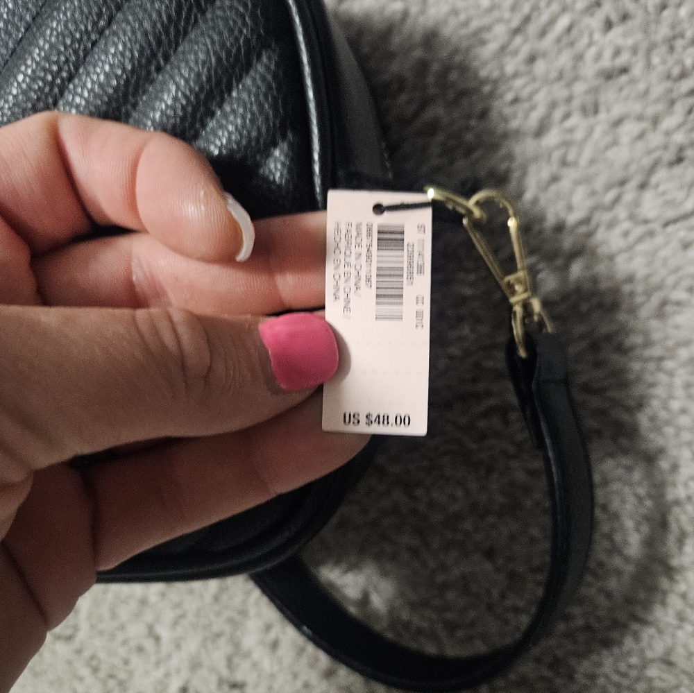 Victoria's Secret Black Chevron Crossbody Bag - Picture 2 of 4